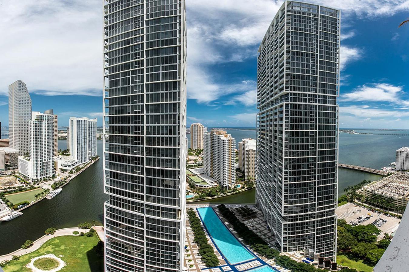 Luxurious Condo At Icon With Views Miami Extérieur photo