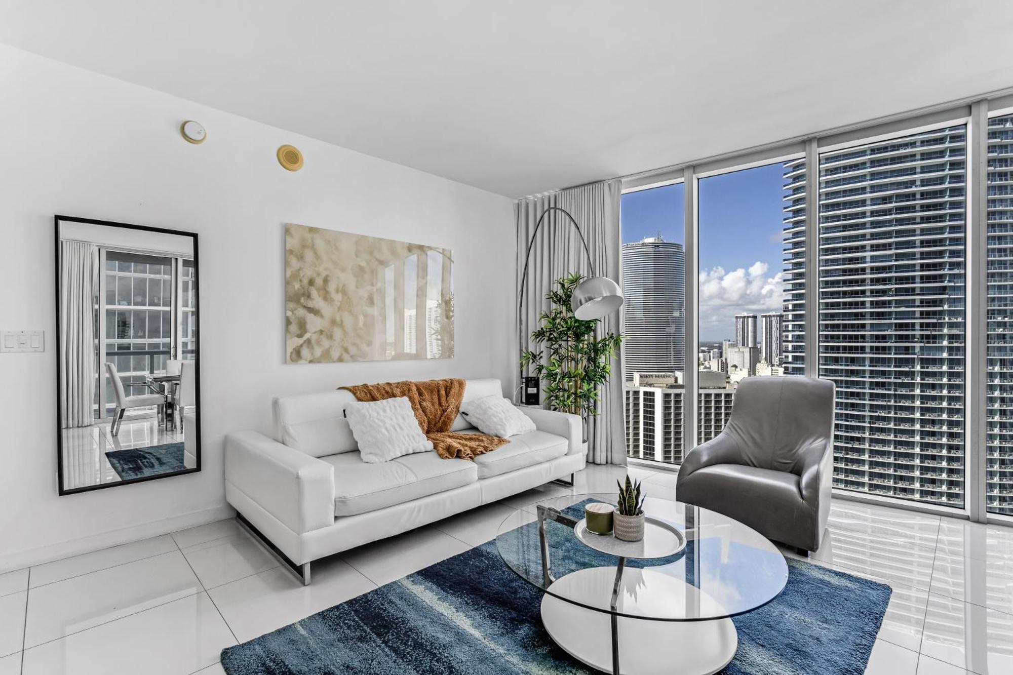 Luxurious Condo At Icon With Views Miami Extérieur photo