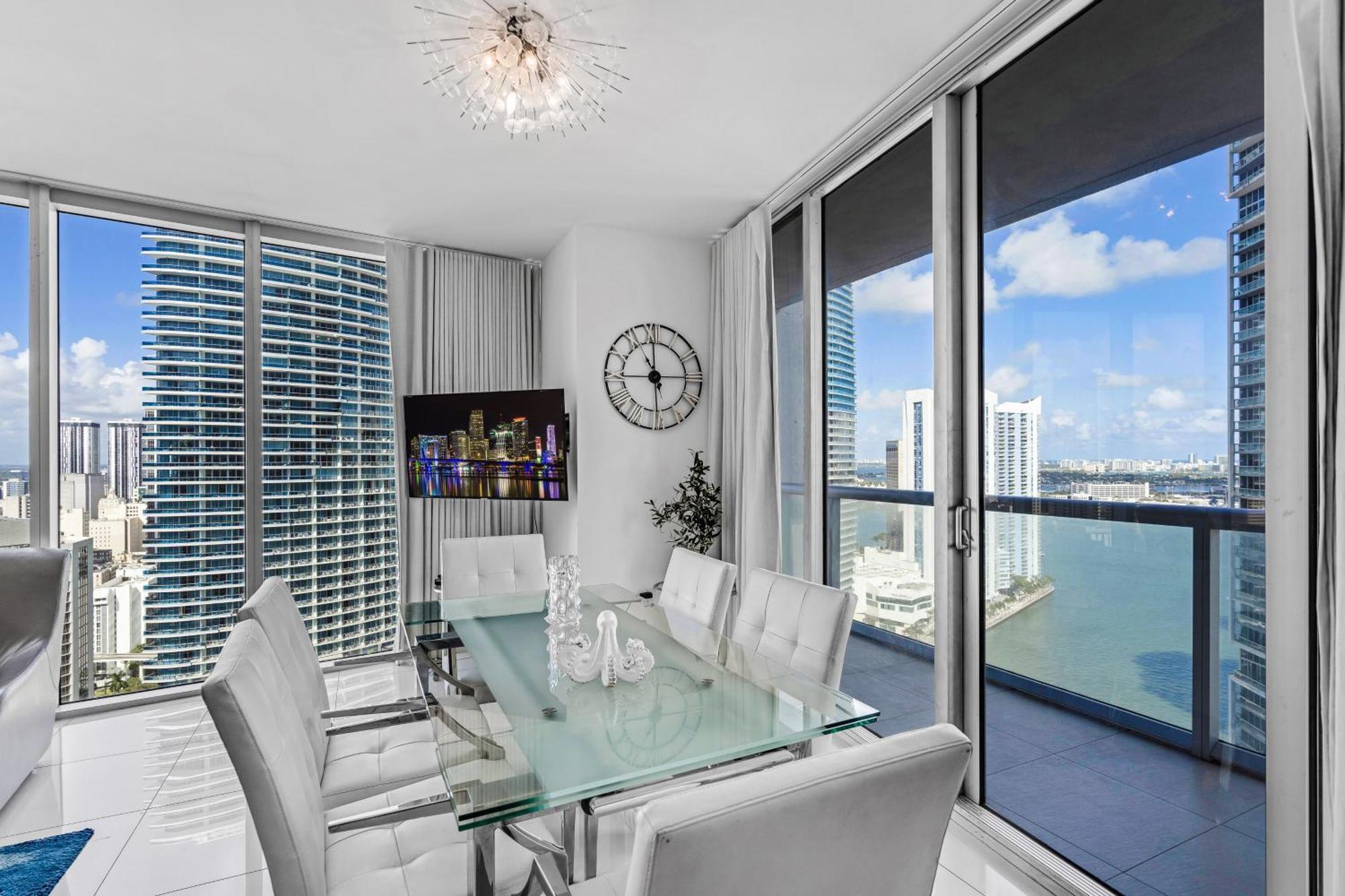 Luxurious Condo At Icon With Views Miami Extérieur photo