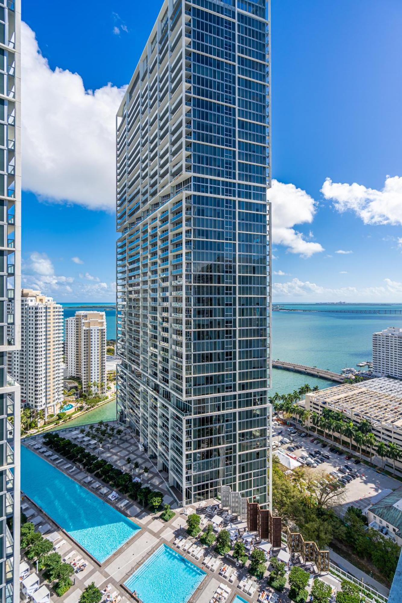 Luxurious Condo At Icon With Views Miami Extérieur photo