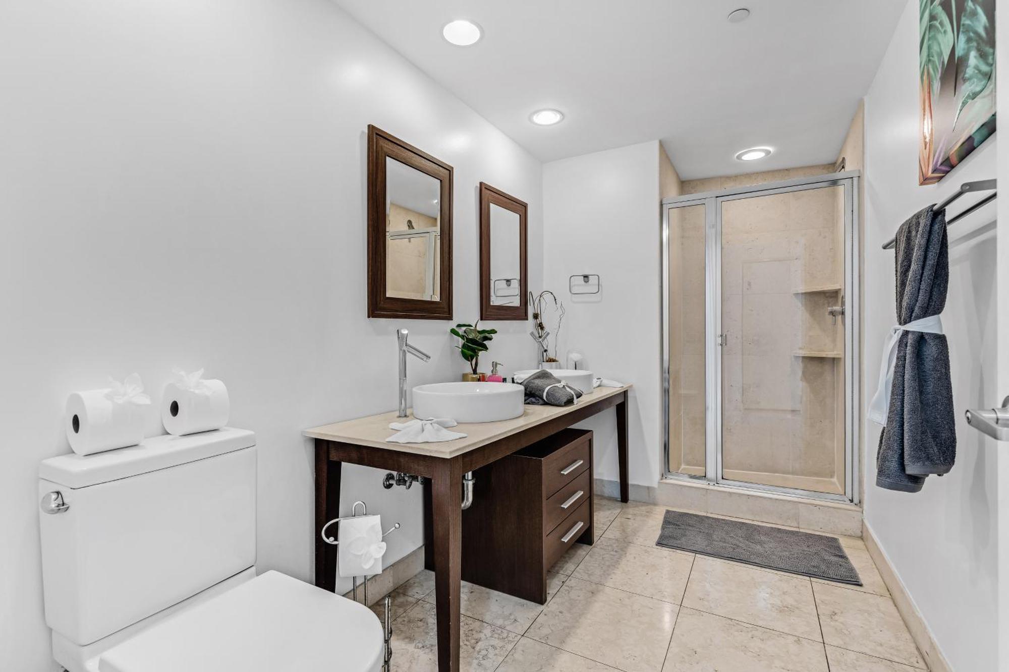 Luxurious Condo At Icon With Views Miami Extérieur photo