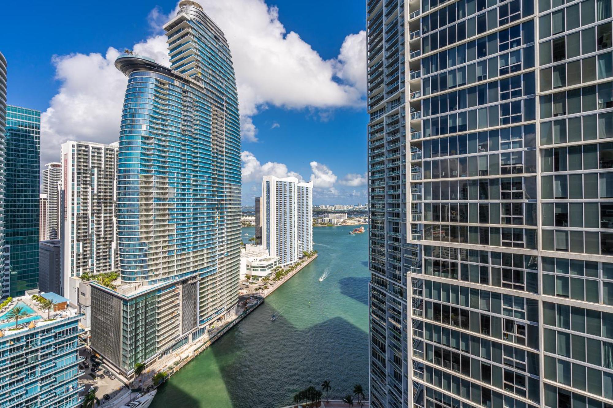 Luxurious Condo At Icon With Views Miami Extérieur photo