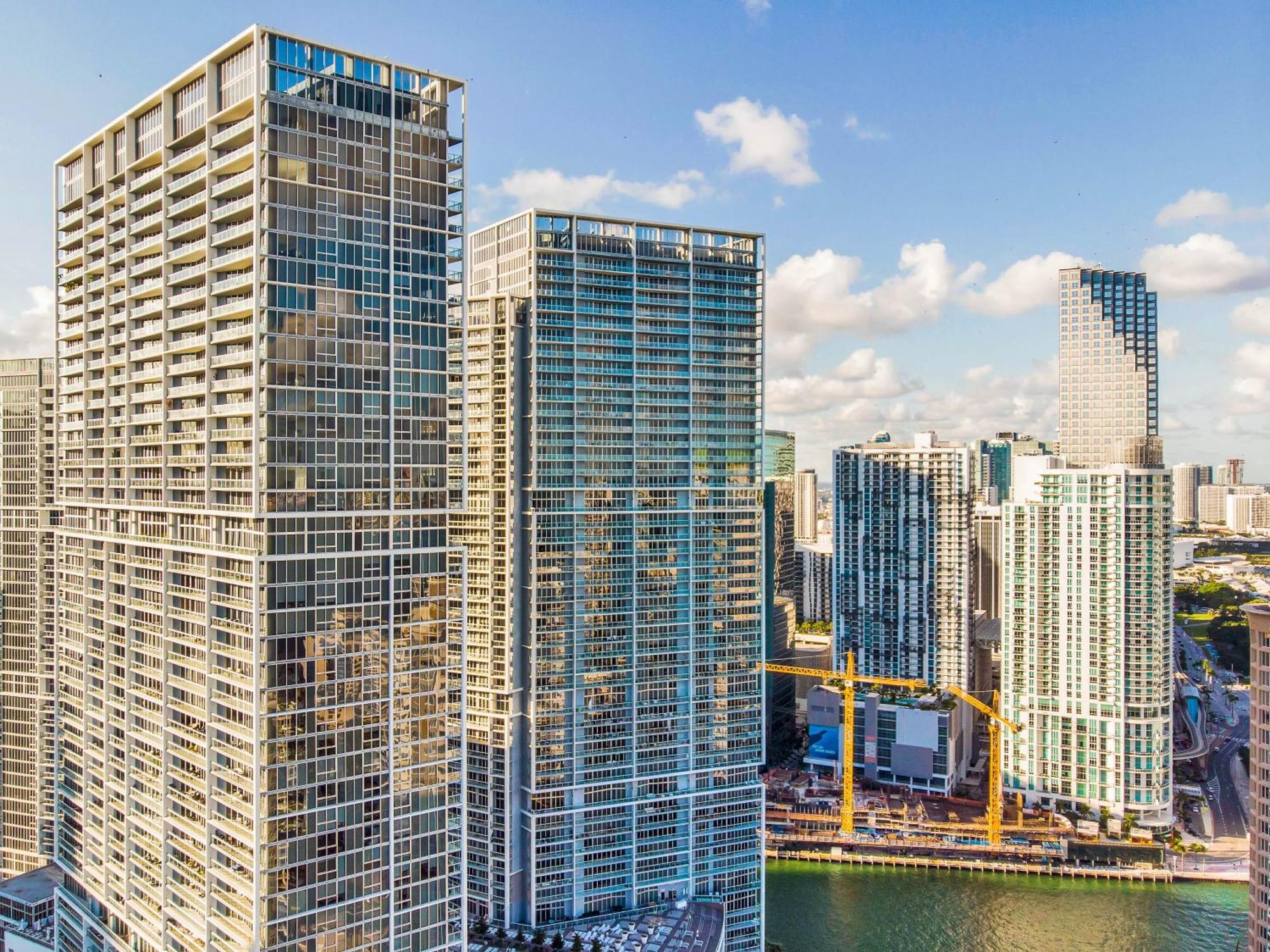 Luxurious Condo At Icon With Views Miami Extérieur photo