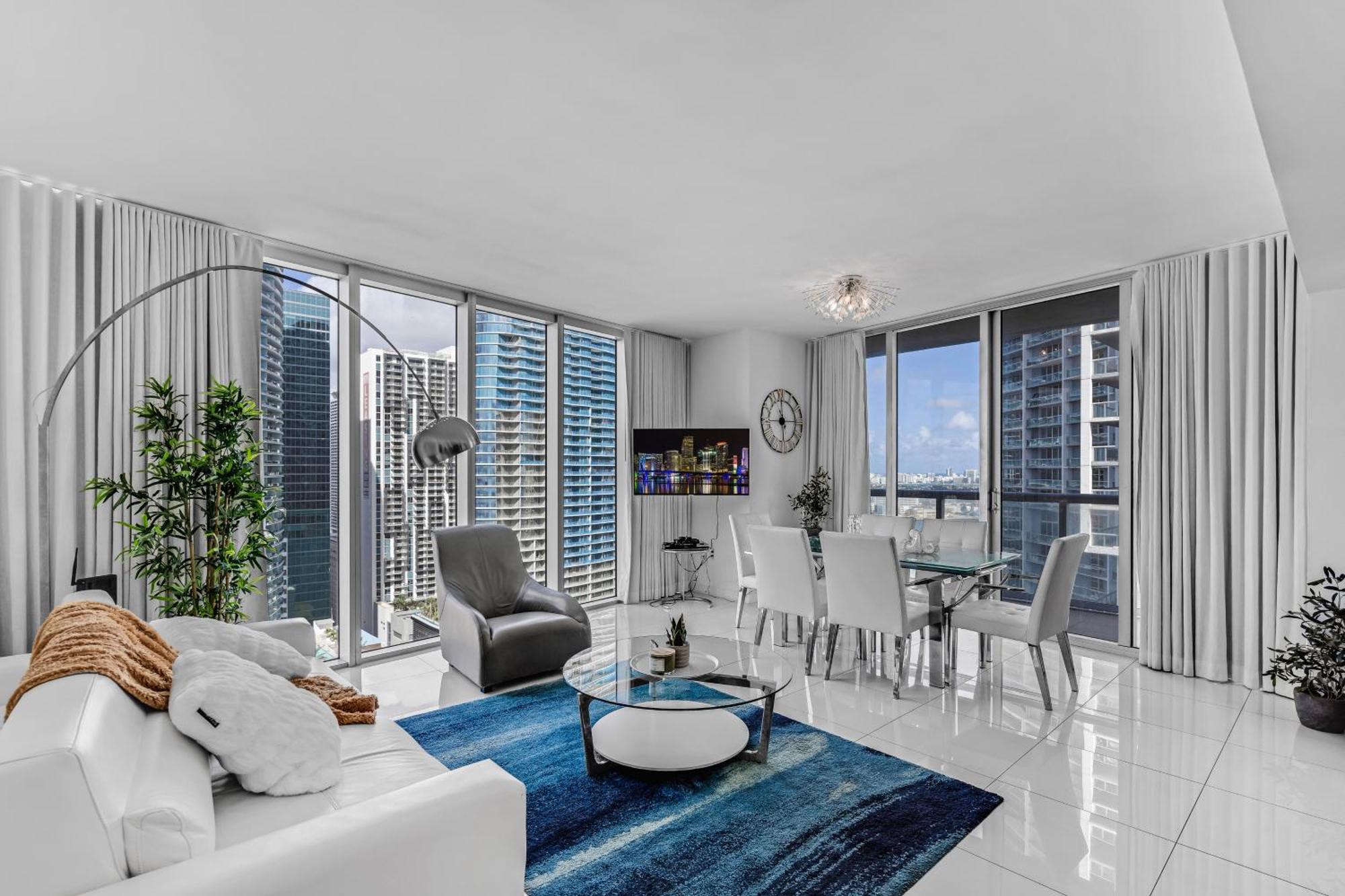Luxurious Condo At Icon With Views Miami Extérieur photo