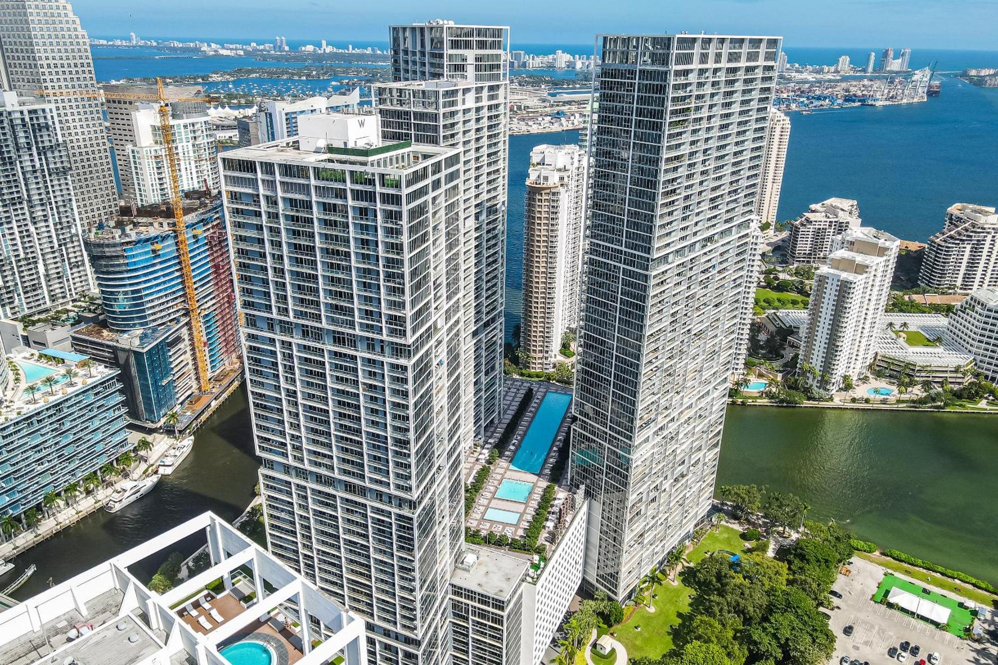 Luxurious Condo At Icon With Views Miami Extérieur photo
